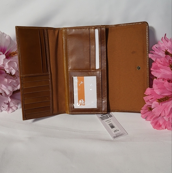 Timberland Women's RFID NWT Cognac/Brown Leather Flap Wallet Clutch Organizer - Picture 7 of 11